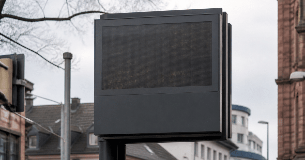 Panneau ville Schiltigheim affichant population chiffres habitants