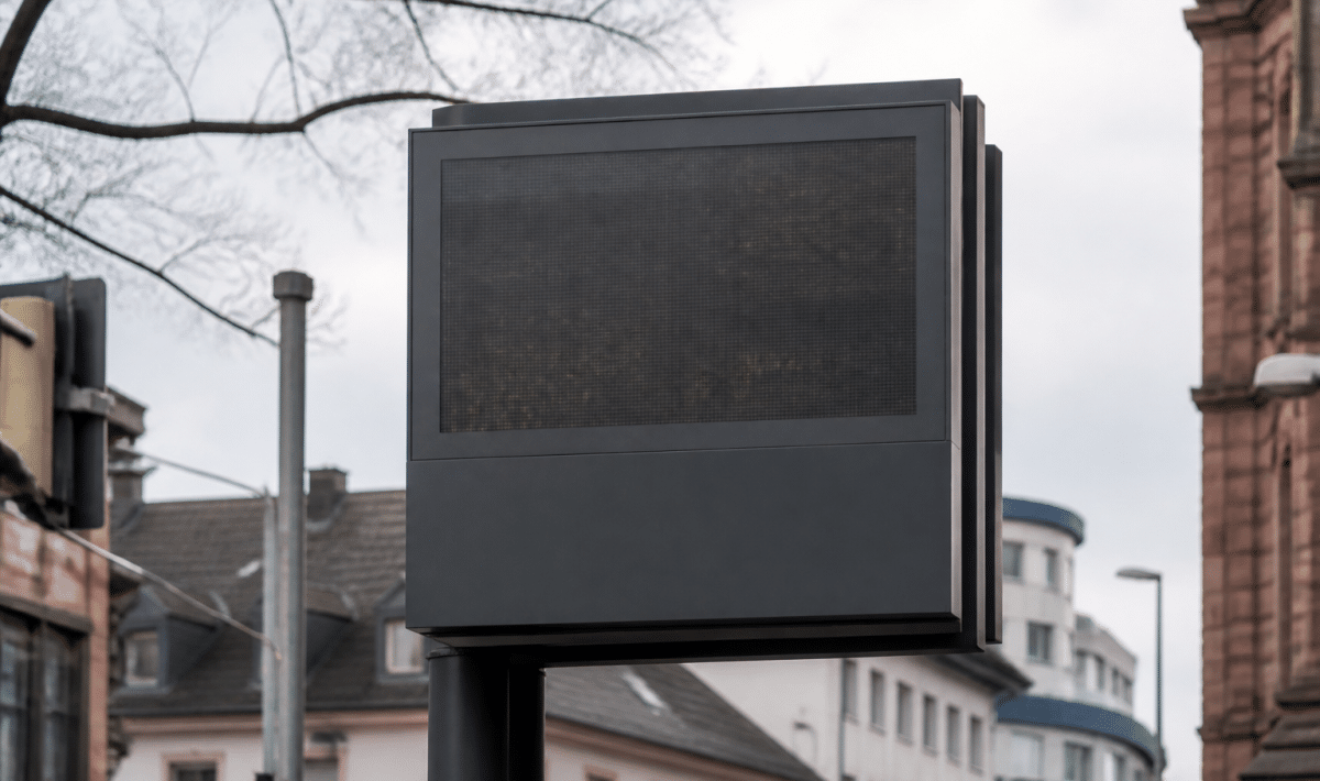 Panneau ville Schiltigheim affichant population chiffres habitants