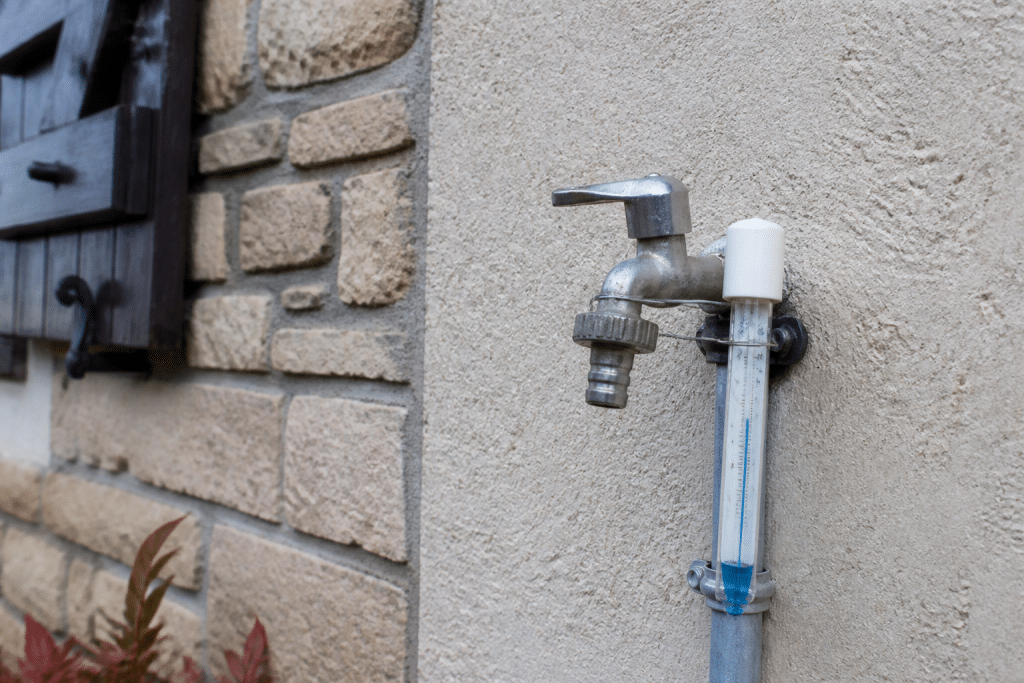 Thermometre pres robinet eau froide hiver