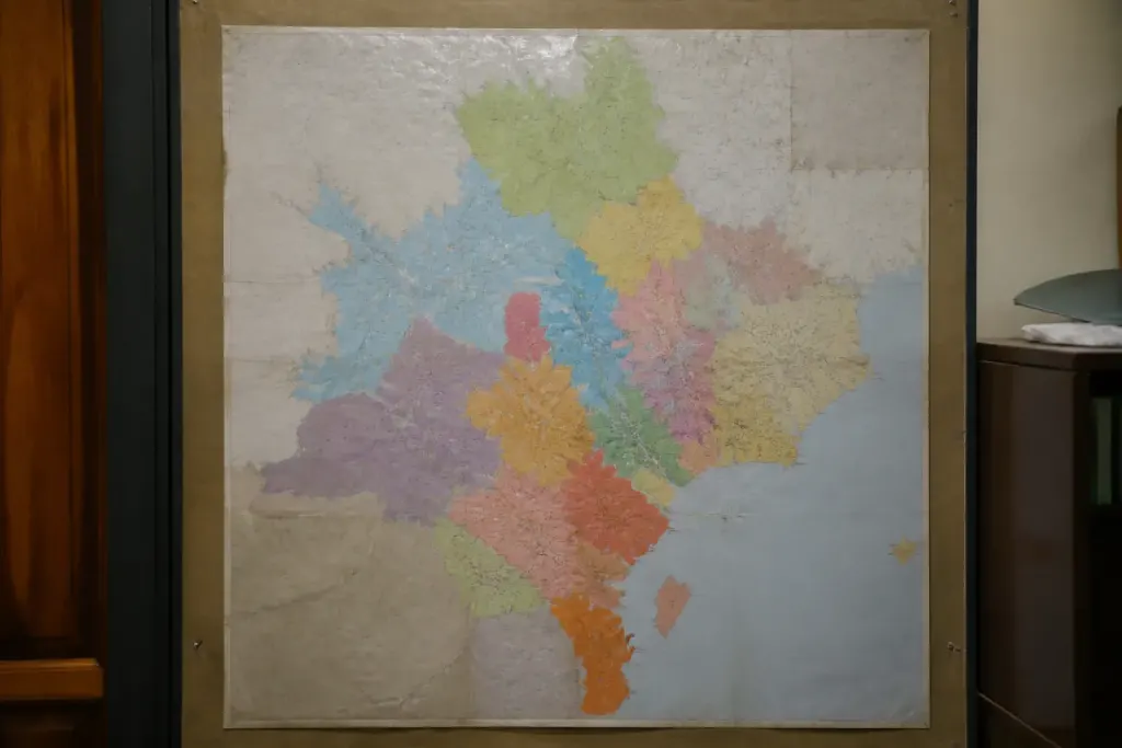 Tableau avec codes postaux et donnees municipales